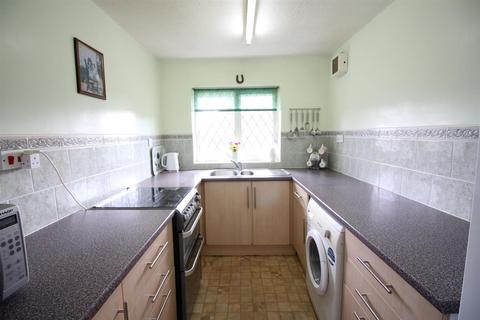 2 bedroom semi-detached bungalow for sale, Rockingham Way, Leeds LS15