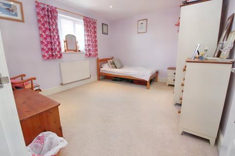 2b Gregory Close, Meppershall, Shefford, SG17 5GA
