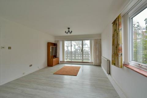 3 bedroom flat for sale - Sutherland Avenue, Bexhill-on-Sea, TN39