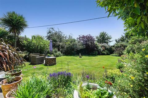 6 bedroom semi-detached house for sale, Warningcamp, Arundel