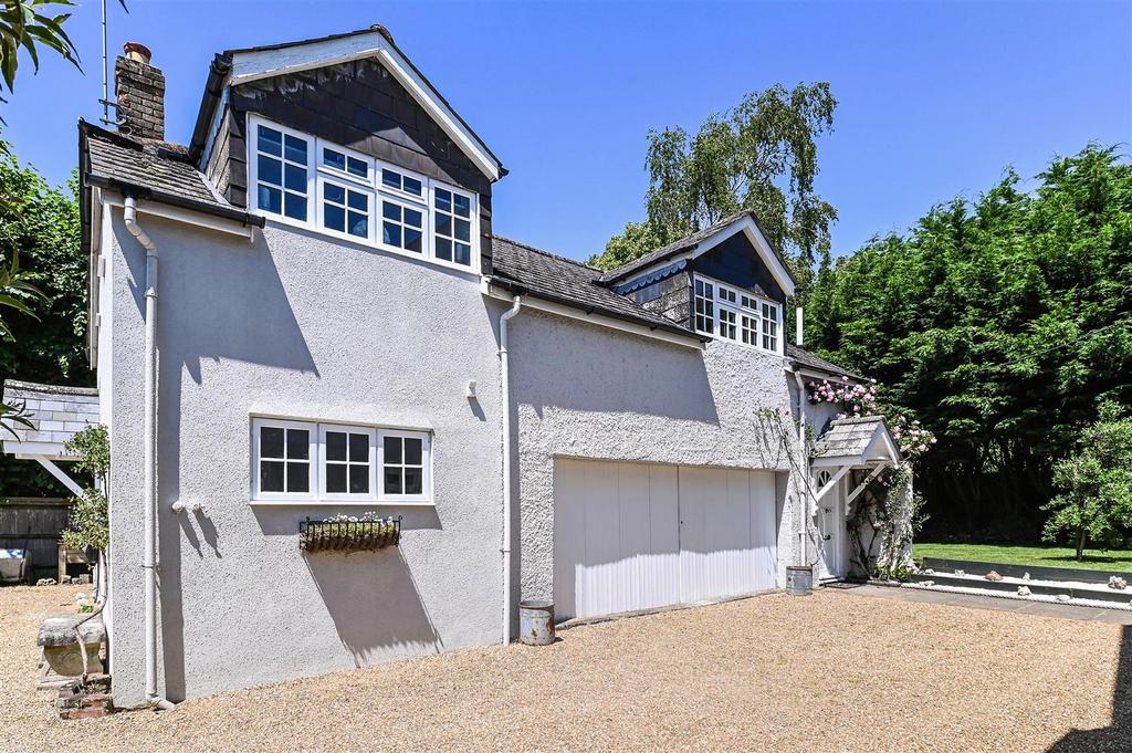 Separate Coach House