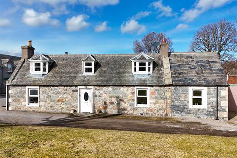 3 bedroom detached house for sale - The Square, Tomintoul