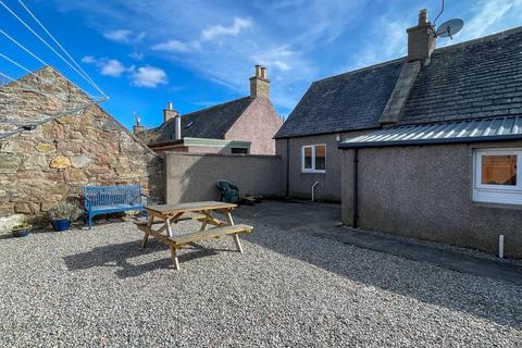 Nia Roo The Square, Tomintoul, Ballindalloch, AB37 9ET