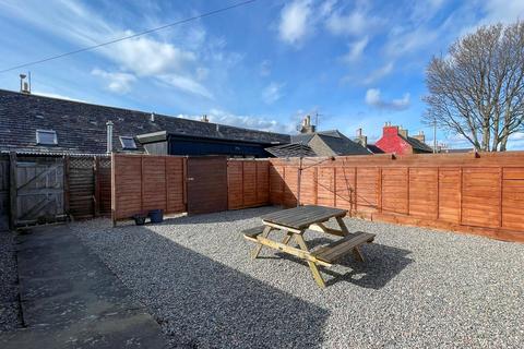 Nia Roo The Square, Tomintoul, Ballindalloch, AB37 9ET