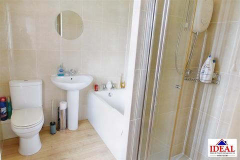 59 First Avenue, Woodlands, Doncaster, DN6 7QJ