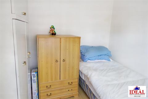 59 First Avenue, Woodlands, Doncaster, DN6 7QJ