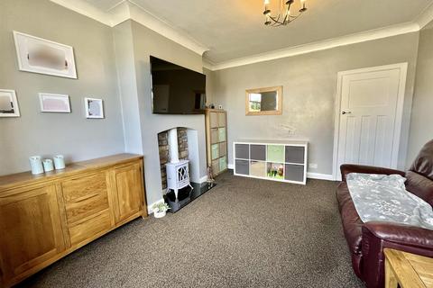 2 bedroom semi-detached house for sale, Lodge Drive, Elland