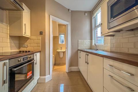 2 bedroom ground floor flat to rent - East View, Wideopen, Newcastle Upon Tyne