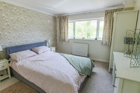 4 bedroom detached house for sale - Hurst Farm Road, East Grinstead, RH19