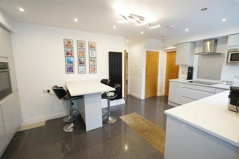 9 Rotherhead Close, Horwich, Bolton, BL6 5UG