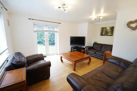 9 Rotherhead Close, Horwich, Bolton, BL6 5UG