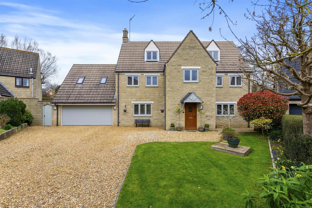 Warren Bridge, Oundle PE8 6 bed detached house for sale £695,000
