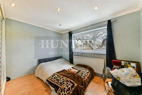 3 Royston Close, Hounslow, TW5 9TE