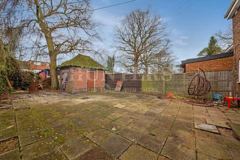 3 Royston Close, Hounslow, TW5 9TE