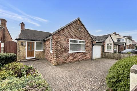 2 bedroom detached bungalow for sale - Thingwall Road East, Thingwall, Wirral