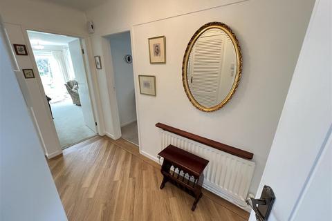 39 Thingwall Road East, Wirral, CH61 3UY
