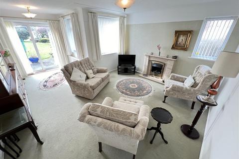 39 Thingwall Road East, Wirral, CH61 3UY