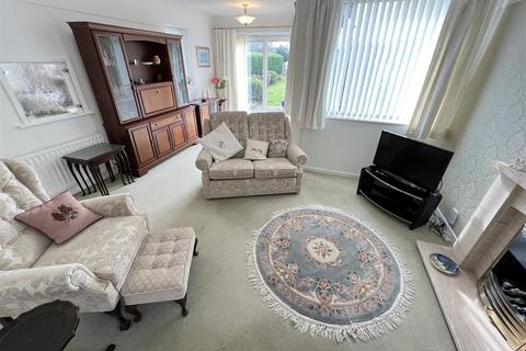 39 Thingwall Road East, Wirral, CH61 3UY