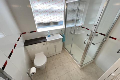 39 Thingwall Road East, Wirral, CH61 3UY