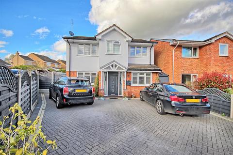 4 bedroom detached house for sale, Rolleston Close, Ware SG12