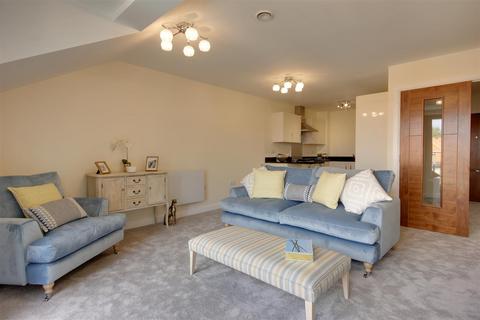 2 bedroom apartment for sale - Stapleton Court, Swanland