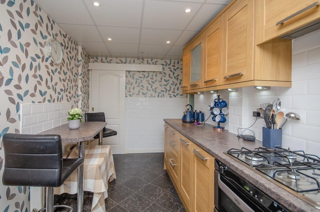 Kitchen pic 2.jpg