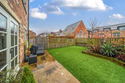 12 All Saints Square, Ripon, HG4 1FN