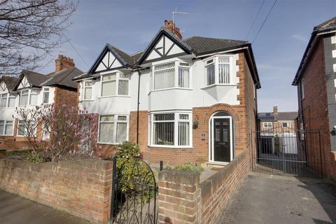 3 bedroom semi-detached house for sale - Pickering Road, Hull