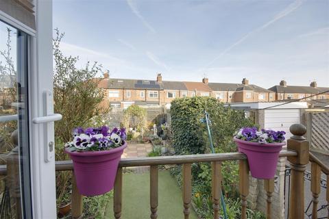 33 Pickering Road, Hull, HU4 6TA