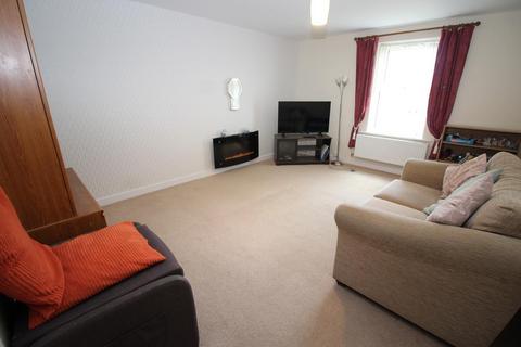 2 bedroom flat for sale, Pearce Close, Thornbury, Bristol