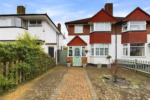 9 Pine Gardens, Ruislip, HA4 9TN