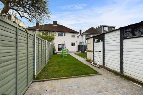 9 Pine Gardens, Ruislip, HA4 9TN