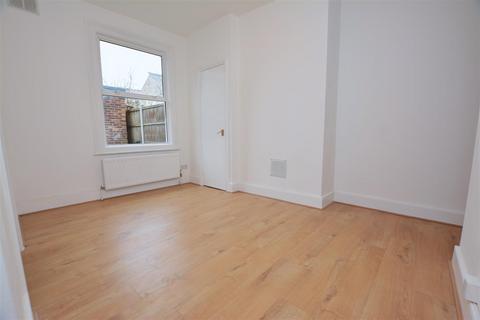 1c Vant Road, London, SW17 8TH