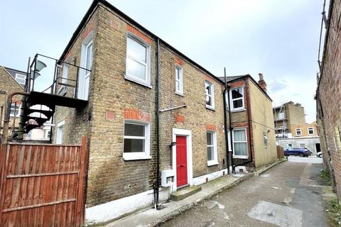 1c Vant Road, London, SW17 8TH