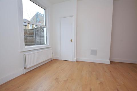1c Vant Road, London, SW17 8TH