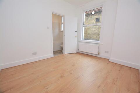 1c Vant Road, London, SW17 8TH