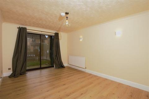 1 bedroom flat to rent, Tweed Close, Berkhamsted