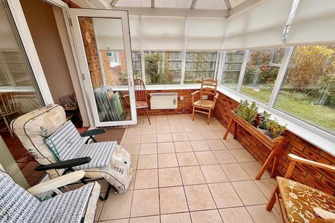 2 bedroom detached bungalow for sale, Fremantle Road, Great Yarmouth