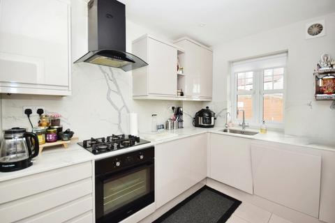 3 bedroom terraced house to rent, Potager Place Beddington CR0