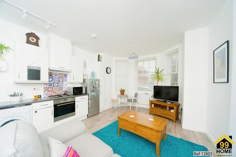 1 bedroom flat for sale - 9 Sutton Avenue, Seaford, East Sussex, Lewes, BN25