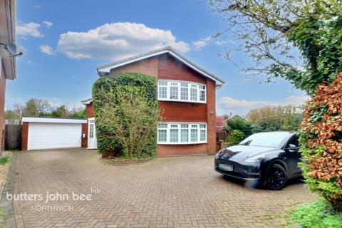 5 bedroom detached house for sale, Chapel Close, Comberbach