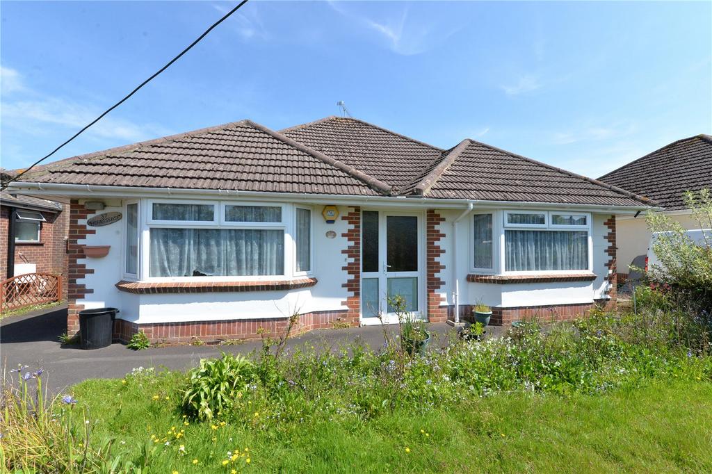 Dilly Lane, Barton on Sea, New... 3 bed bungalow for sale £545,000