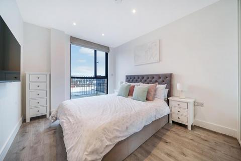 1 bedroom flat for sale, Camberley,  Surrey,  GU15