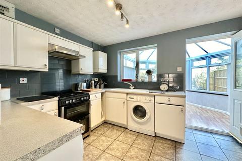 3 bedroom semi-detached house for sale - Galahad Close, Leicester Forest East
