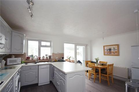 3 bedroom semi-detached house for sale - Ringwood Drive, North Baddesley, Southampton, Hampshire