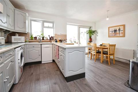 3 bedroom semi-detached house for sale, Ringwood Drive, North Baddesley, Southampton, Hampshire