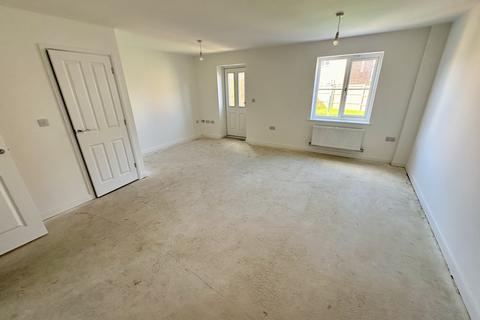 3 bedroom semi-detached house for sale, Hadleigh Road, Ipswich IP7