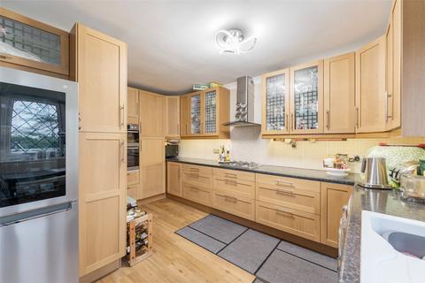 47 Lancing Park, Lancing, BN15 8RF