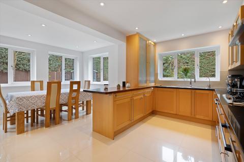 4 bedroom detached house for sale, Home Close, Virginia Water, Surrey, GU25