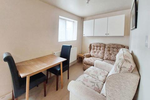 70 Thimbler Road, Coventry, CV4 8FL